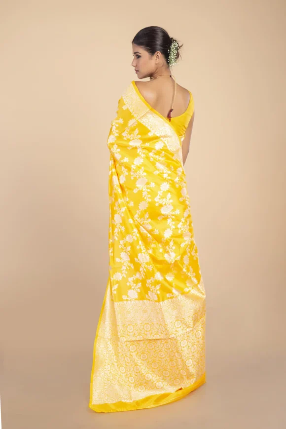 Yellow Silk Saree With Resham Work - Image 3