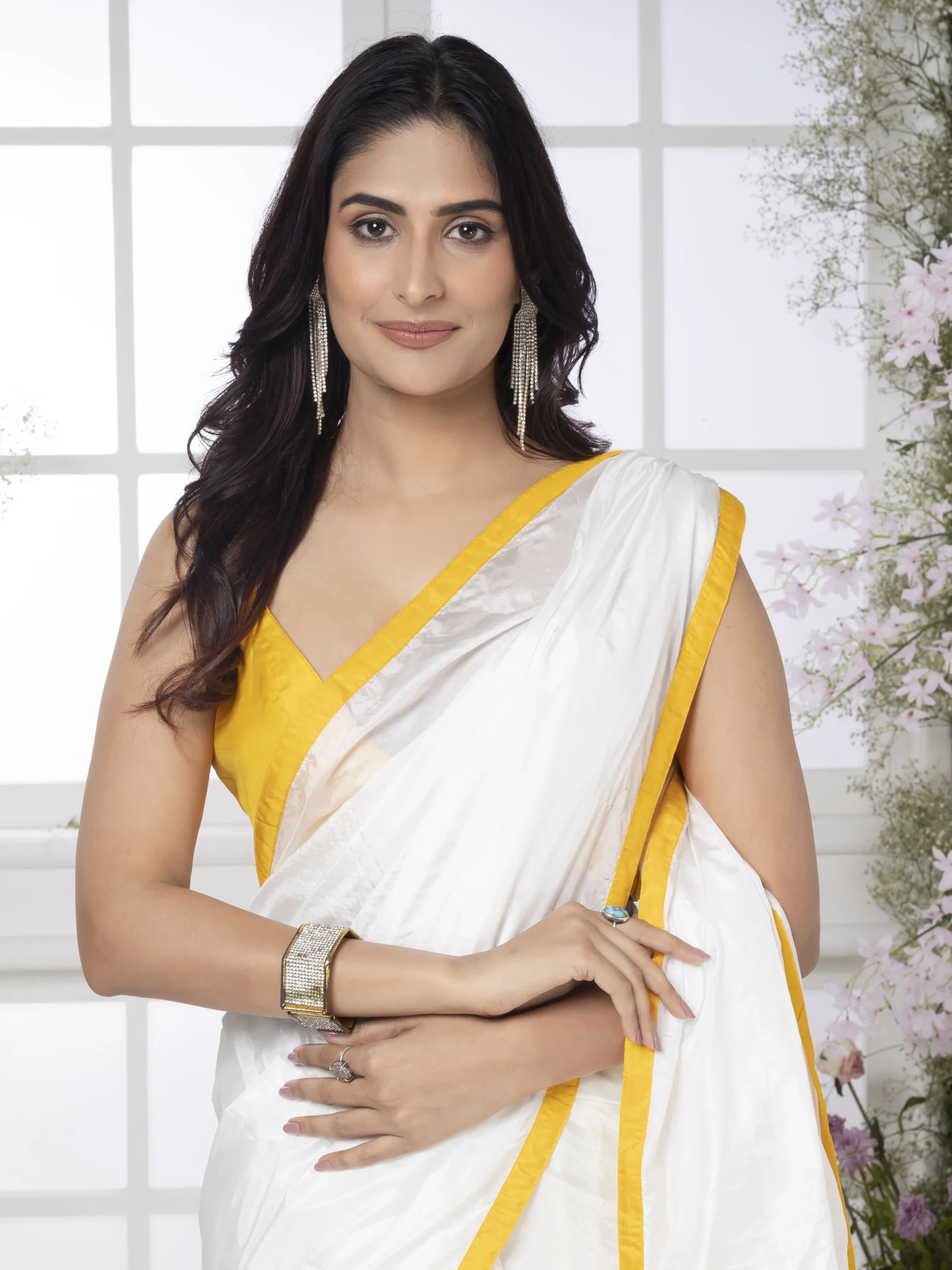 White Silk Saree With Yellow Border - Image 5