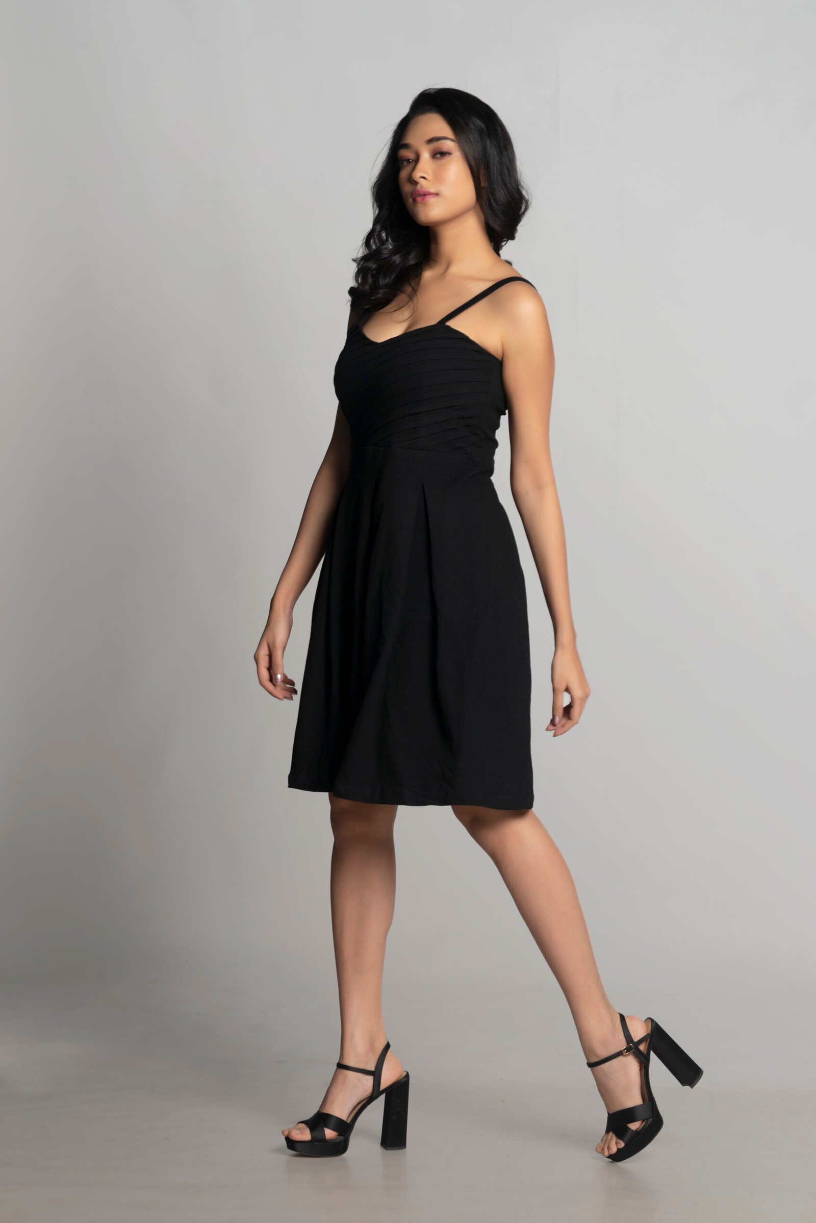 BLACK DOTTED FIT & FLARE DRESS - Image 3