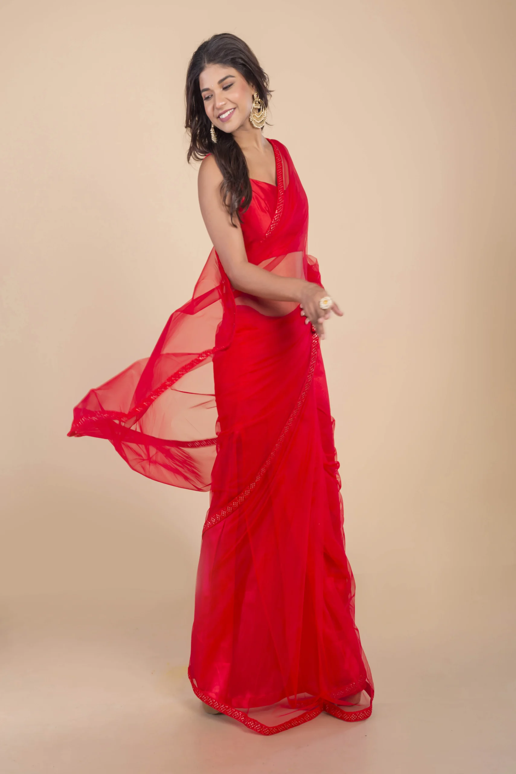 Red Net Saree With Chikankari Border - Image 3